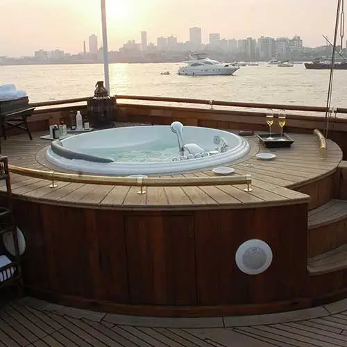 Jacuzzi area on MY Kalizma yacht designed by Jimmy Mistry