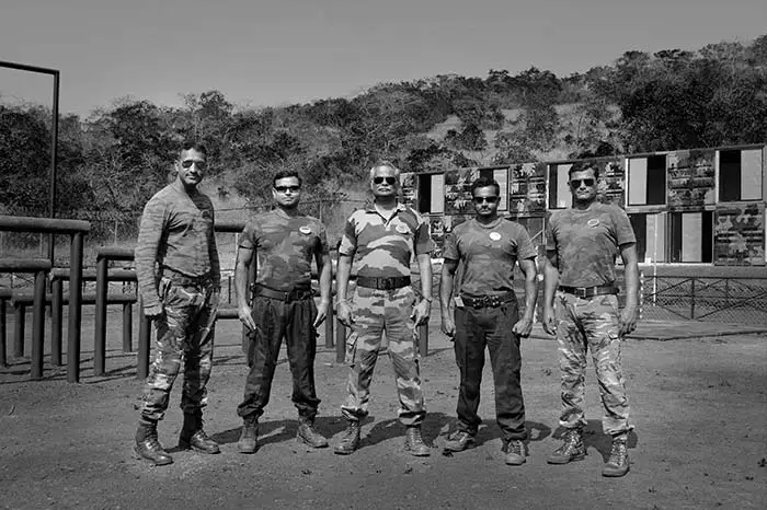Jimmy Mistry with military personnel at Della D.A.T.A military theme adventure resort in Lonavala launched in 2017