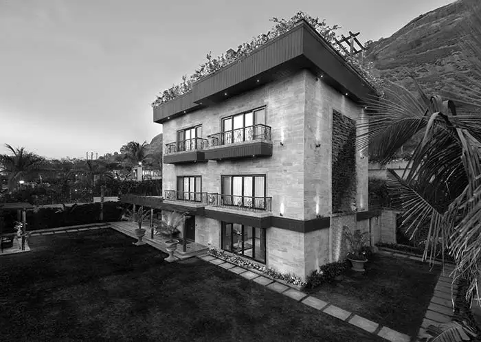 Della Villas Phase 4 luxury residential development in Lonavala launched by Jimmy Mistry in 2015